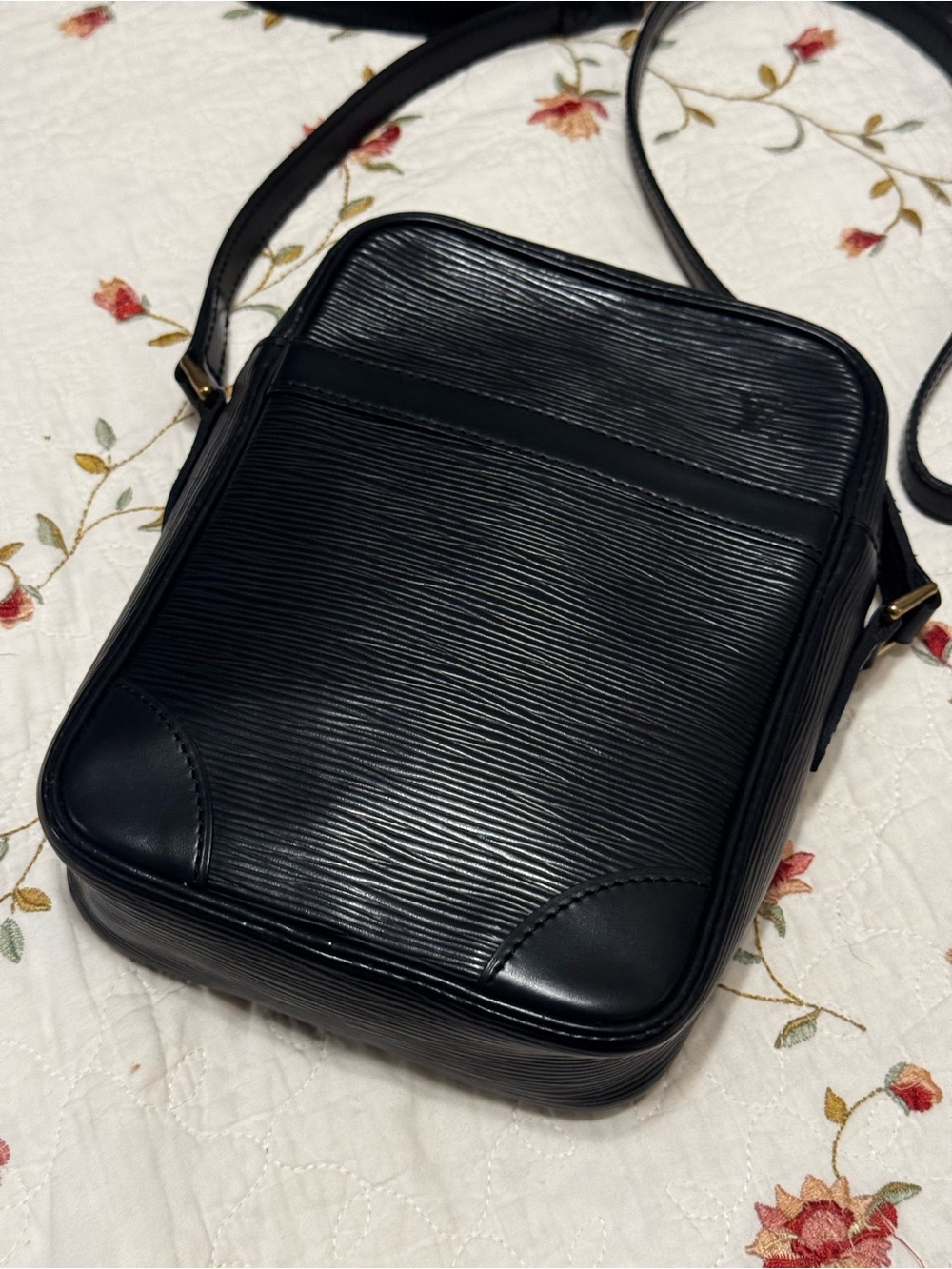 Louis Vuitton Black Epi Leather Crossbody Bag